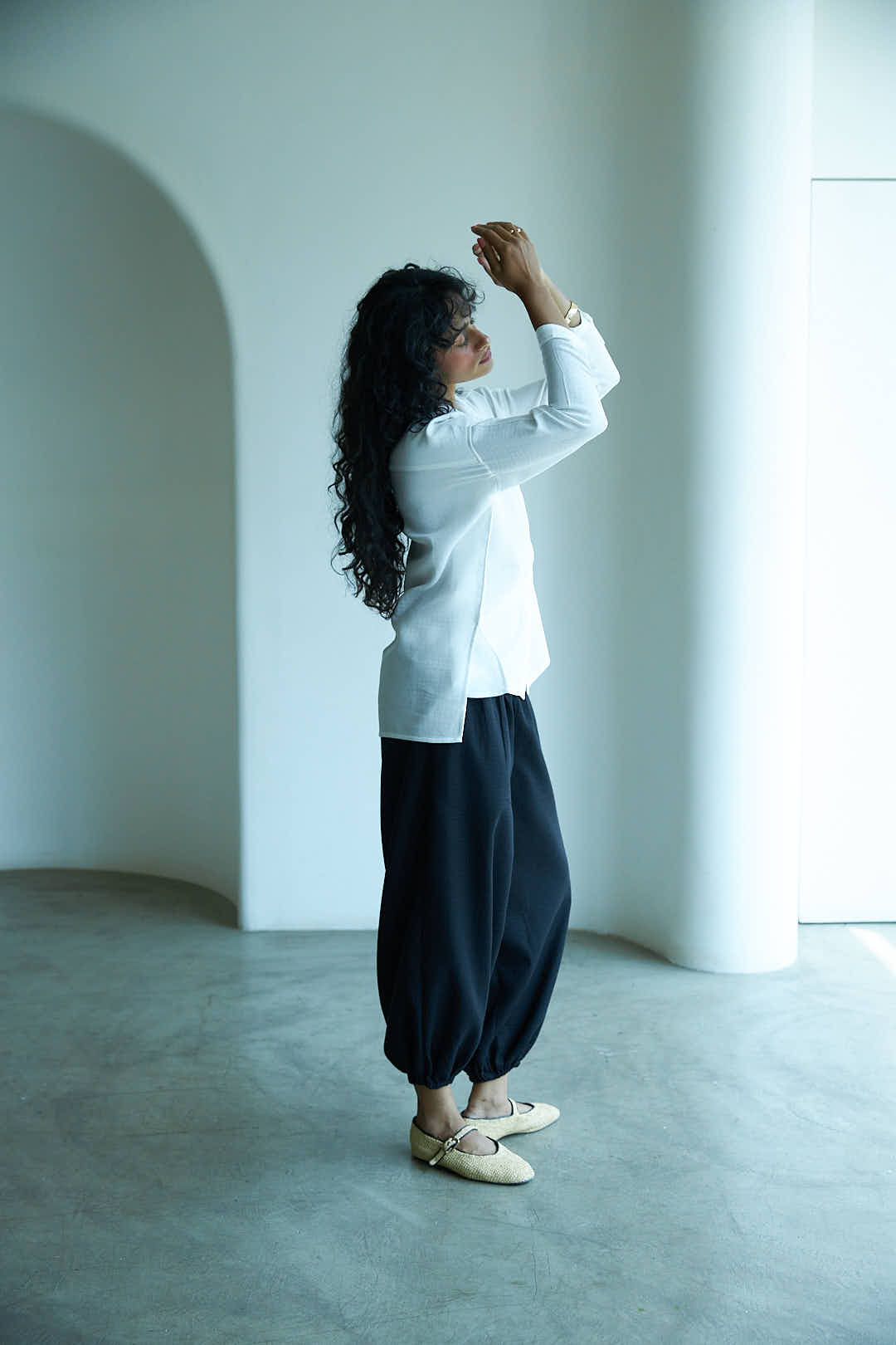 Blanc Side-Slit Shirt