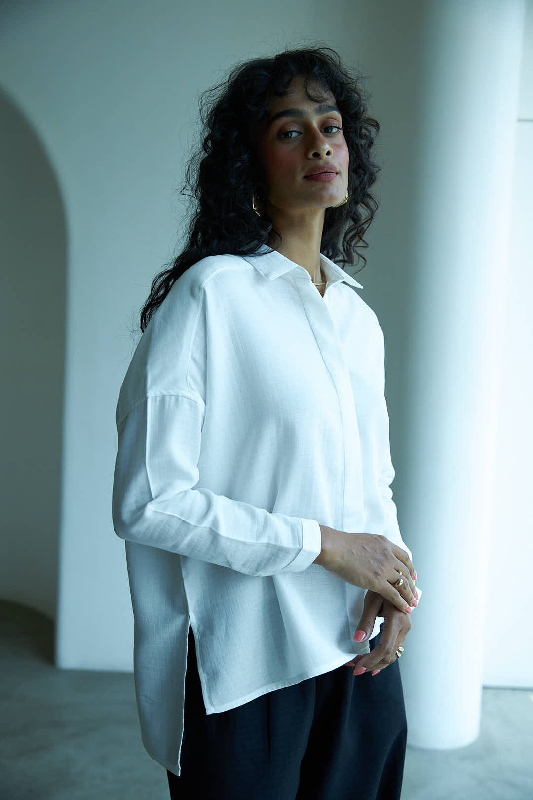 Blanc Side-Slit Shirt