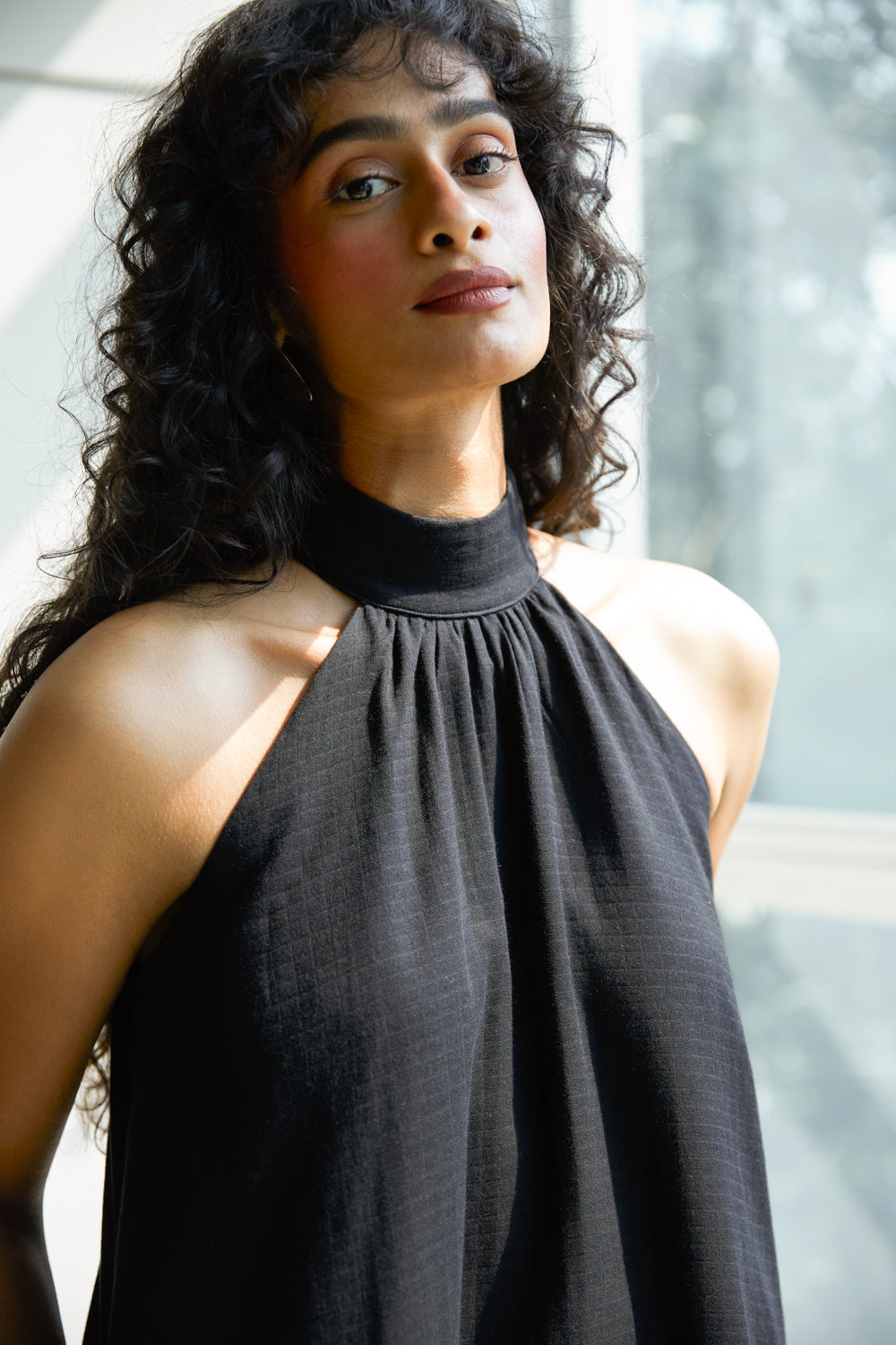 Noir Halter Midi