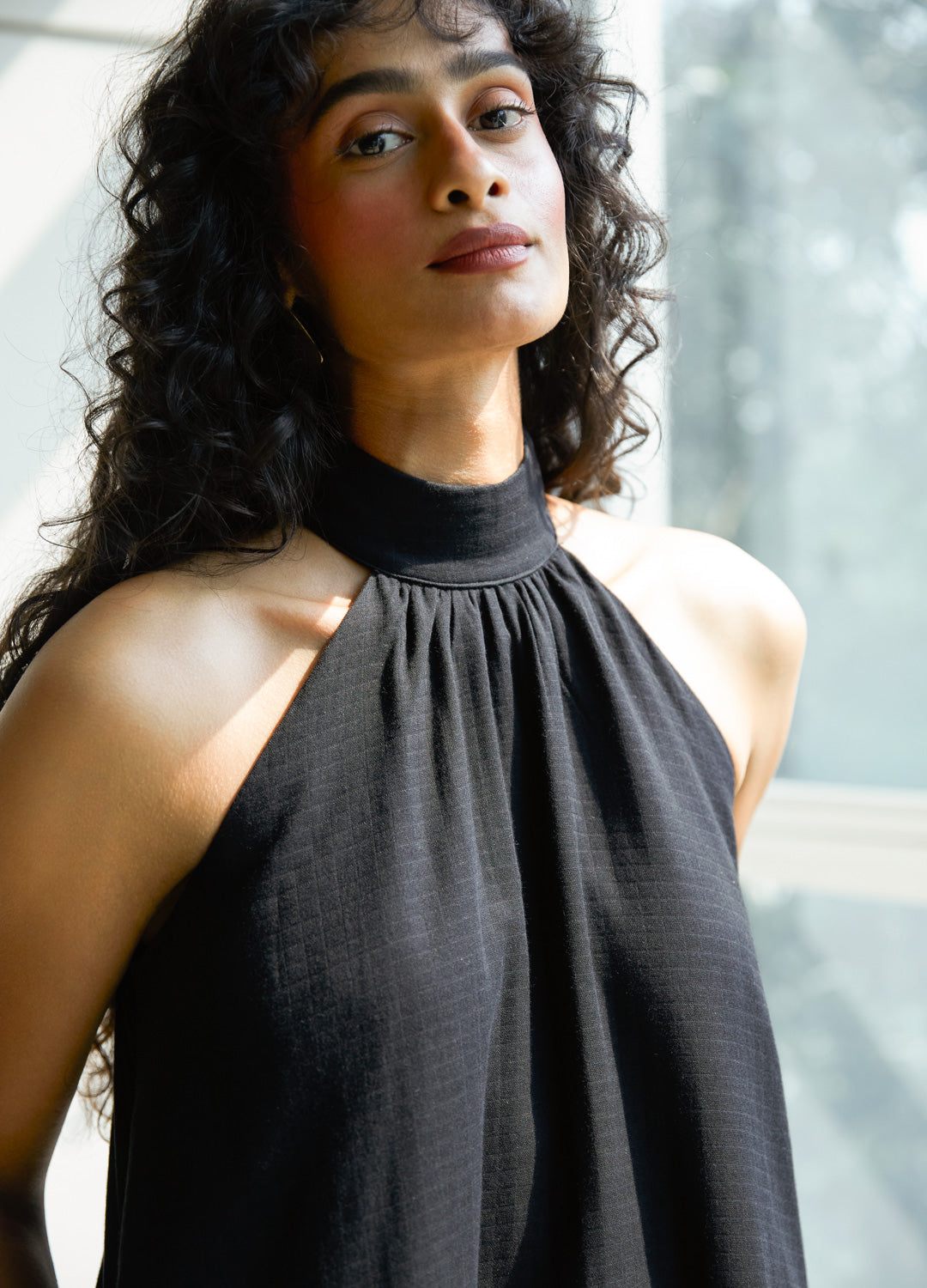 Noir Halter Midi
