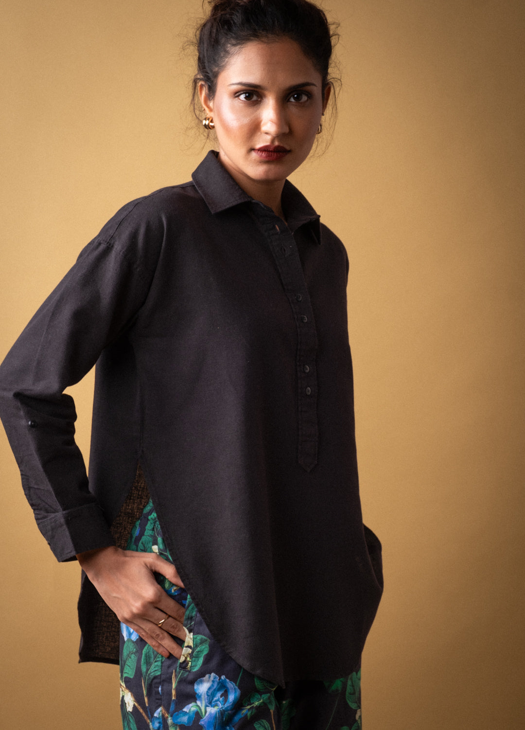 Nutan Linen Shirt In Coal
