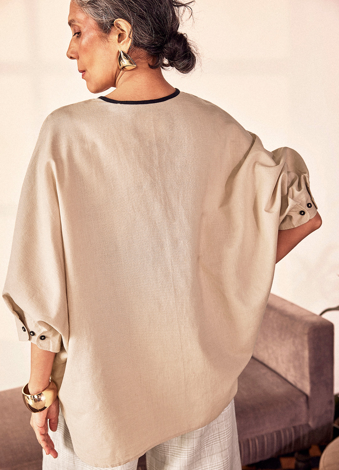 Waheeda Linen Blouse In Beige