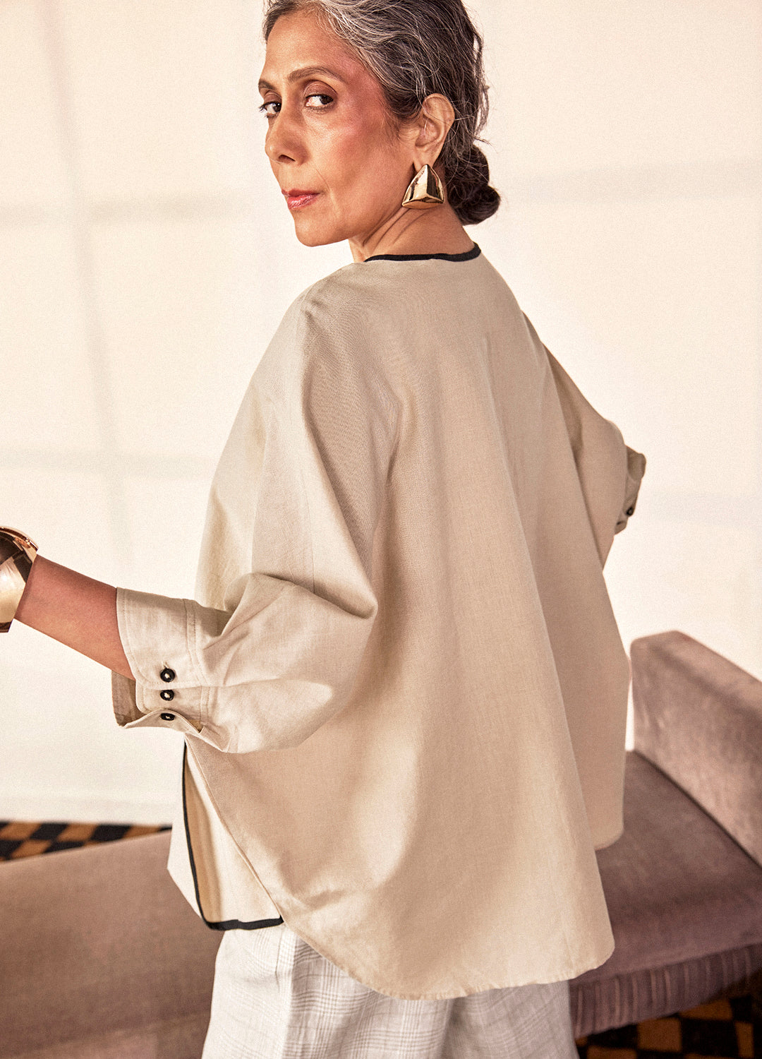 Waheeda Linen Blouse In Beige