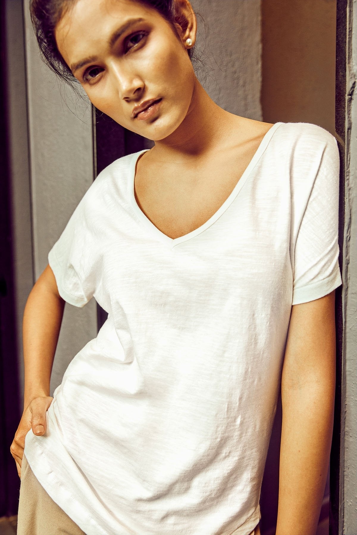 Aurora White V Neck Organic Cotton T Shirt For Women Online