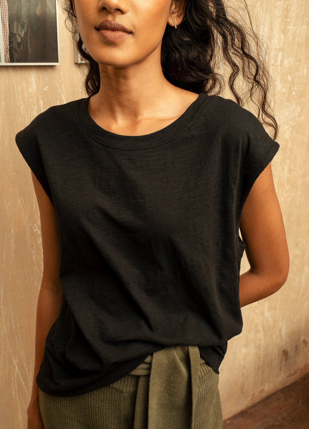 Black Round Neck Organic Cotton Muscle Tee For Women Online