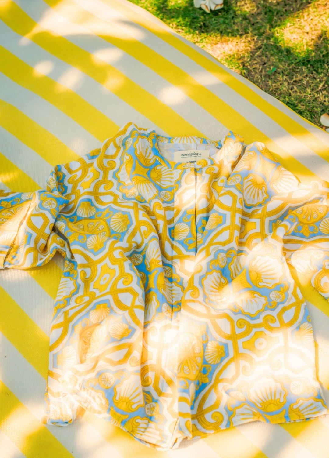 Azul Shell Kimono Shirt, organic cotton printed shirt, laid flat, shell print, sustainable fashion
