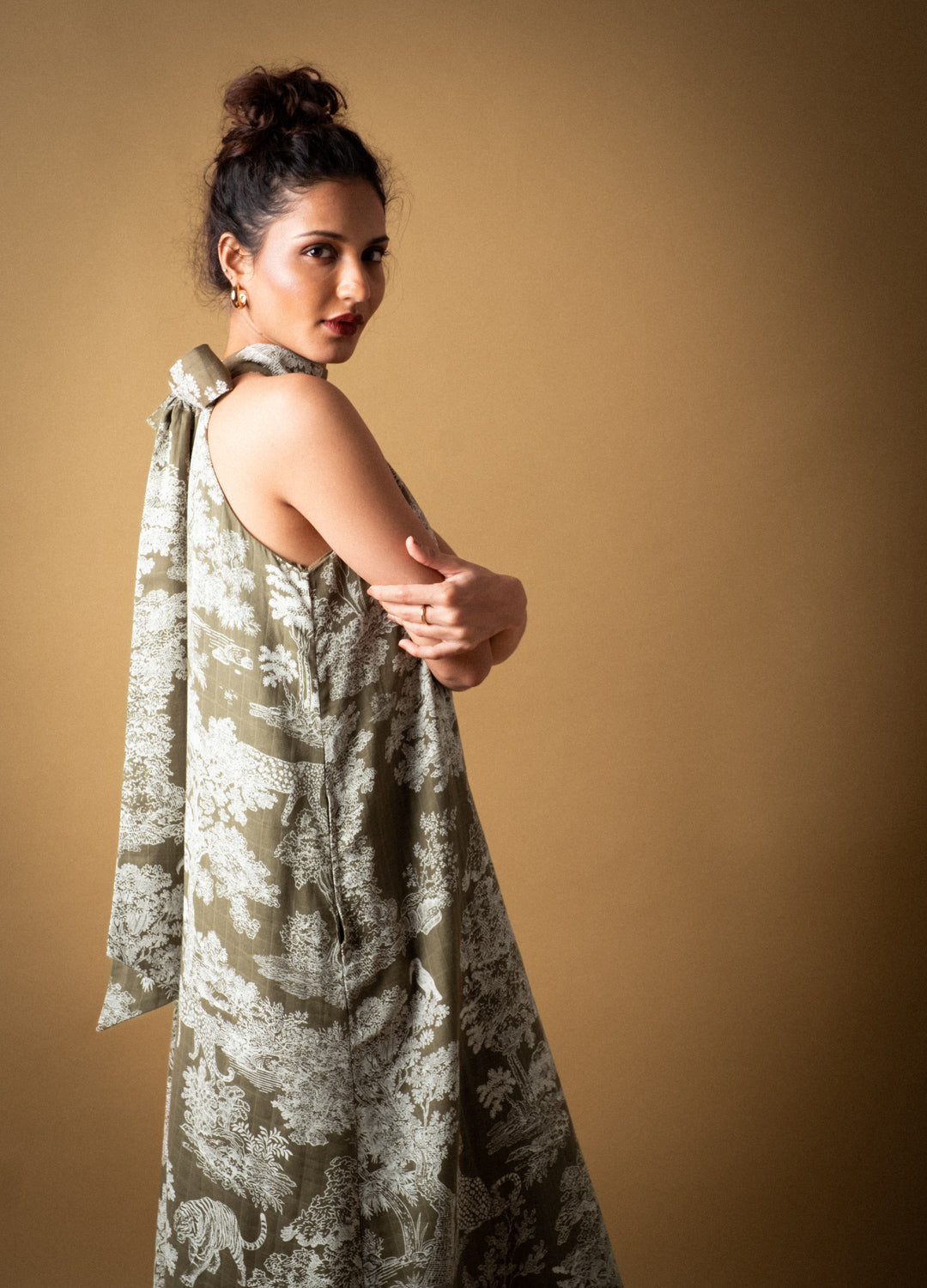 Ivy Green Toile Halter Neck Cotton Midi Dress for Women Online 