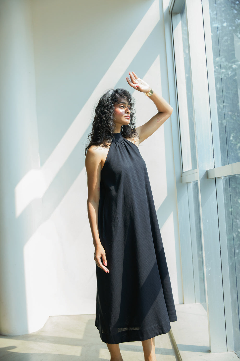 Noir Halter Midi