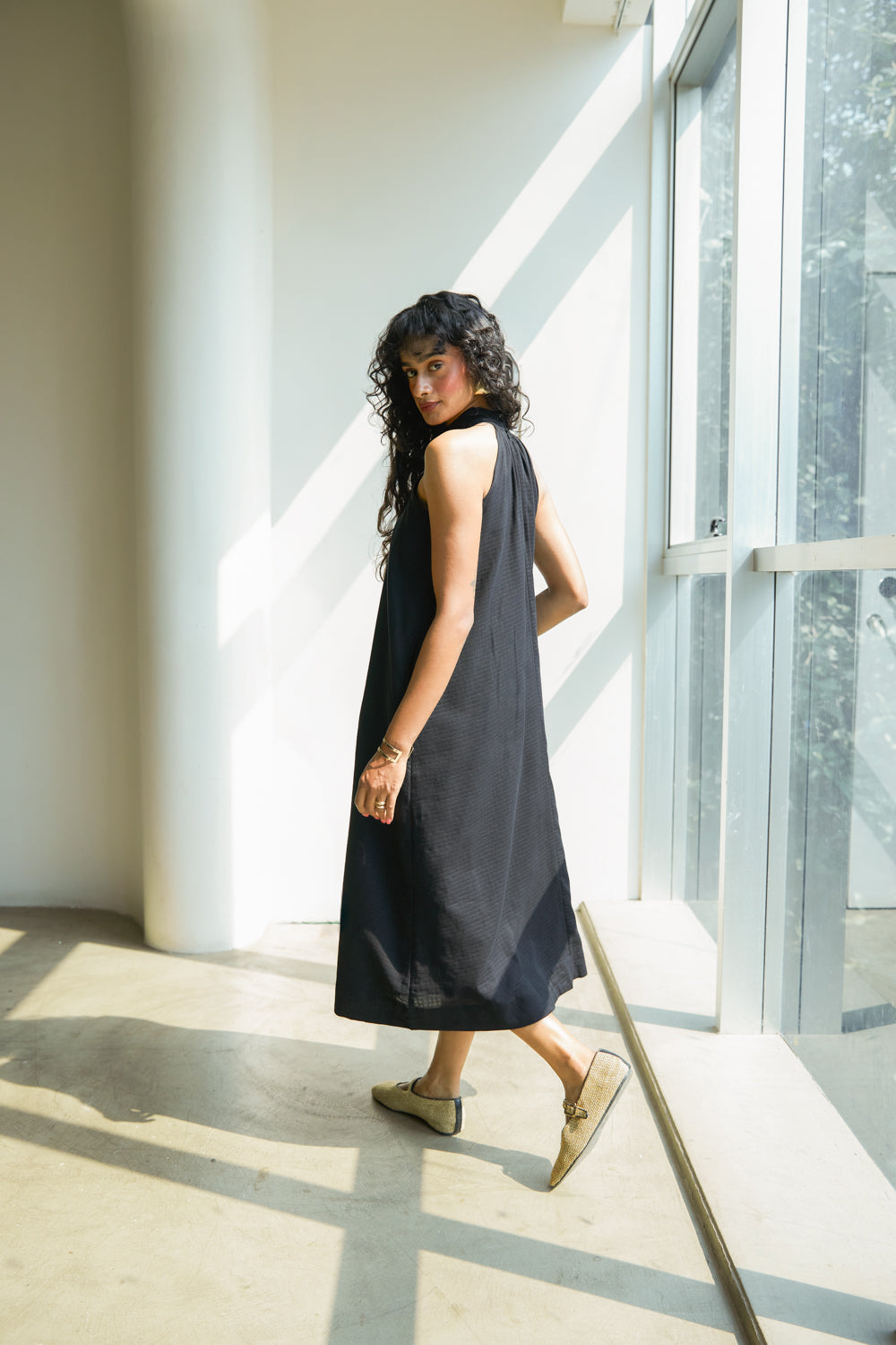 Noir Halter Midi