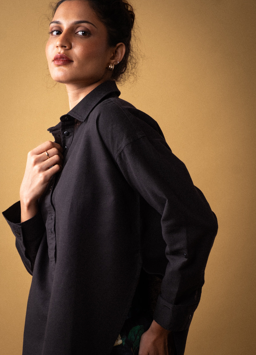 Nutan Linen Shirt In Coal