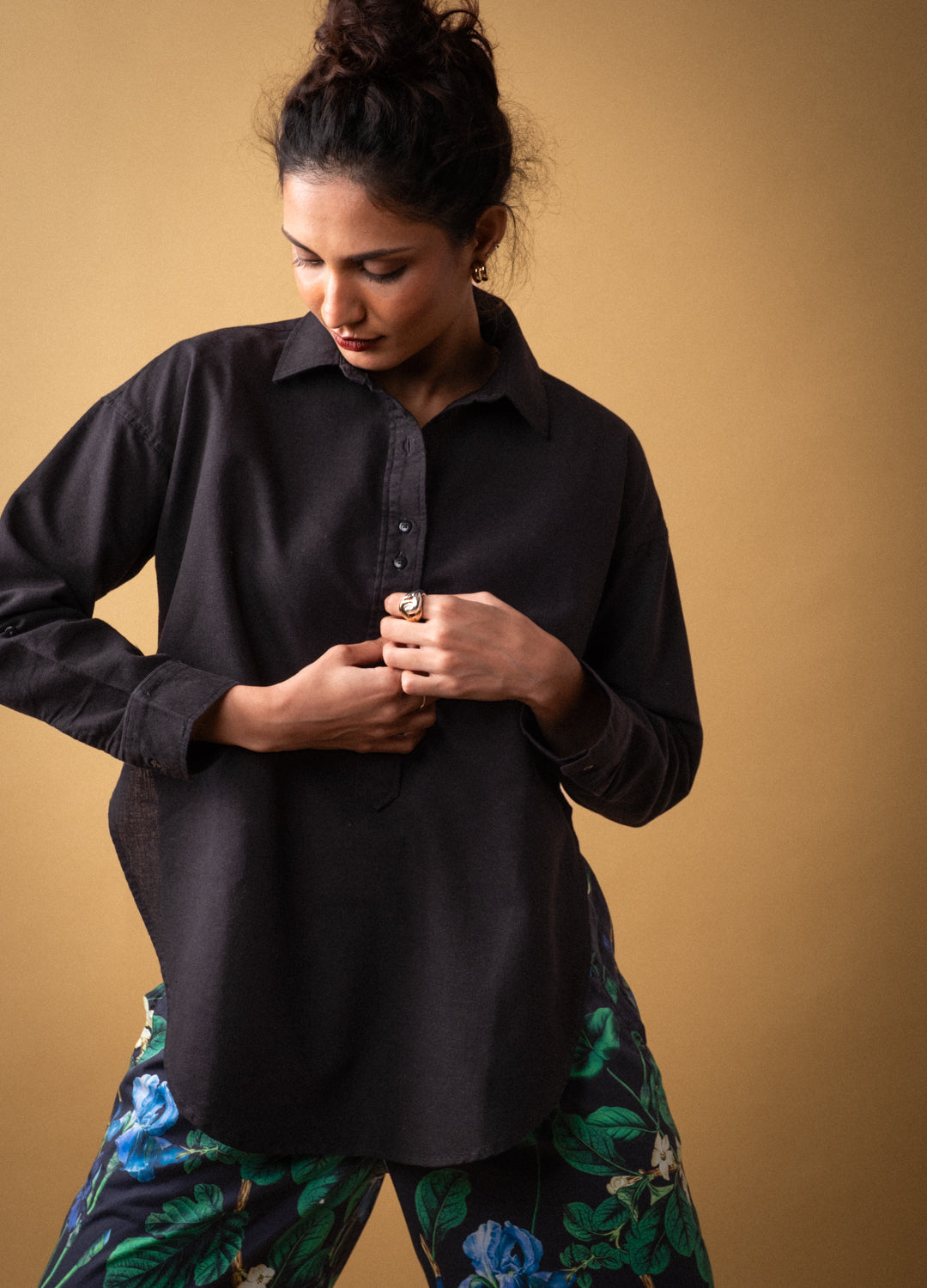 Nutan Linen Shirt In Coal